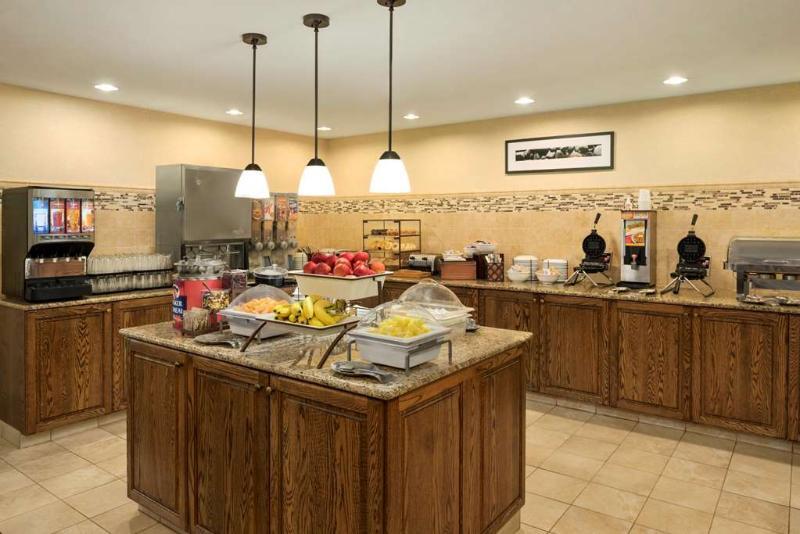 Country Inn & Suites By Radisson, Fargo, Nd מראה חיצוני תמונה